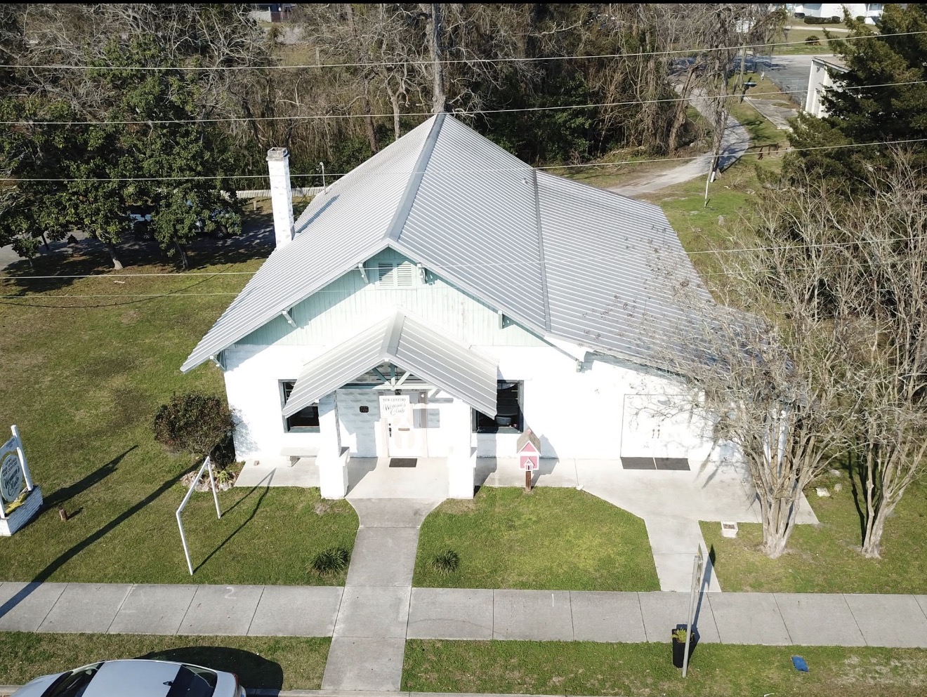 Aerial view of the front of the historic clubhouse